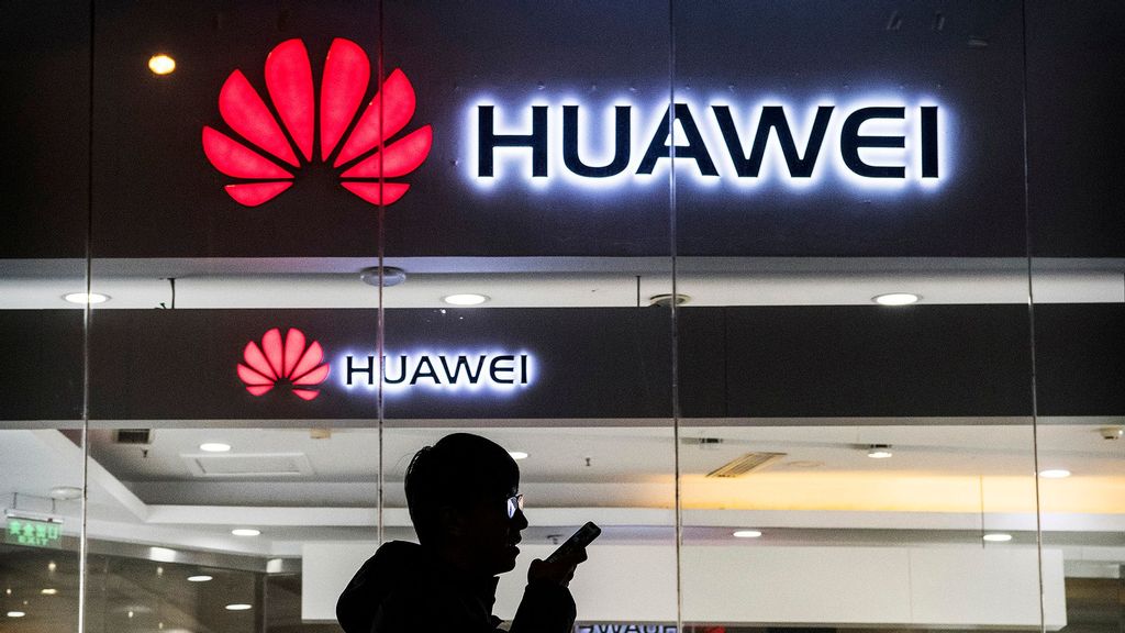 China has expressed strong opposition over the remarks made by the US Embassy that raised concerns about the Chinese tech firm Huawei's role in the communications infrastructure around the world. (Kevin Frayer/Getty Images)
