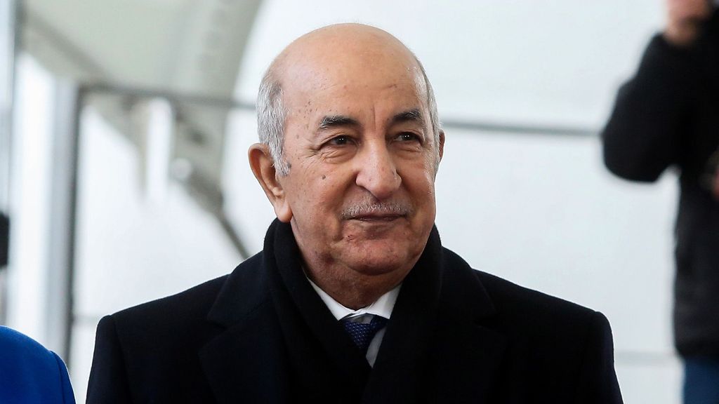 Algerian President Abdelmadjid Tebboune on Wednesday announced a three-day mourning for the people who lost their lives in the wildfires that keep raging across the country. (Adam Berry/Getty Images)